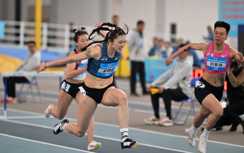 南非女子组合在田径接力赛中成功夺冠